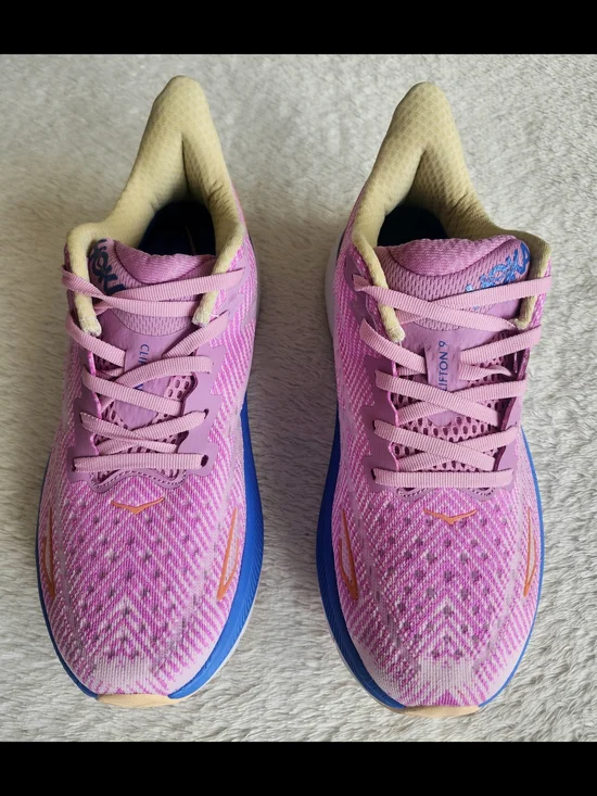 Brand New Womens Size 8 Clifton 9 Hoka Athletic Gym Shoes - Picture 2 of 4